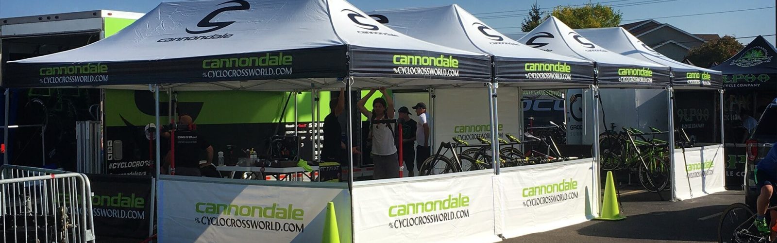 tente-pliante-stand-publicitaire-vtt-velo-ski-cannondale